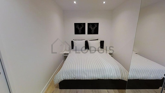 Chambre donnant sur cour