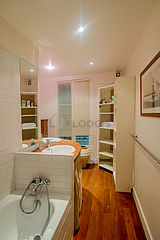 Duplex Paris 15° - Bathroom