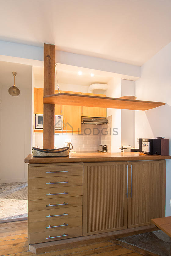 Kitchen equipped with crockery