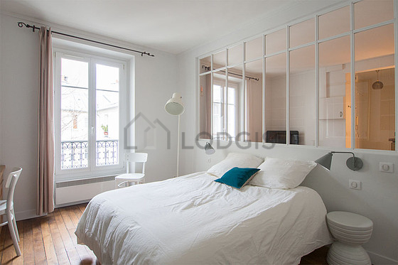 Chambre donnant sur cour