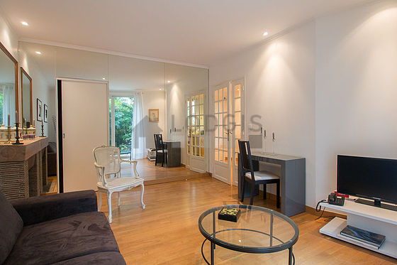 Very quiet living room furnished with 1 sofabed(s) of 160cm, tv, 1 armchair(s), 1 chair(s)