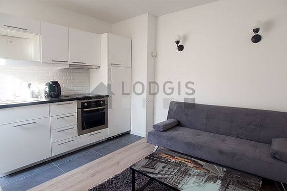 Cuisine dînatoire pour 2 personne(s) équipée de lave linge, réfrigerateur, vaisselle