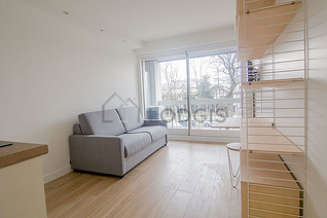 Studio meublé n°11318087 16 m² Gobelins 1 300 € /mois 1 100 € /mois Disponible à partir du 31-12-2026 Paris 13°