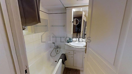 Beautiful bathroom with tile floor