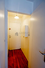 Apartment Paris 18° - Entrance