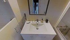 Appartement Paris 1° - Salle de bain