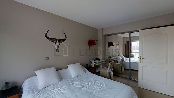 Bedroom with the carpeting floor