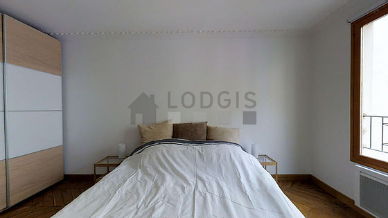 Chambre donnant sur cour