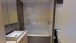 Apartment Paris 3° - Bathroom