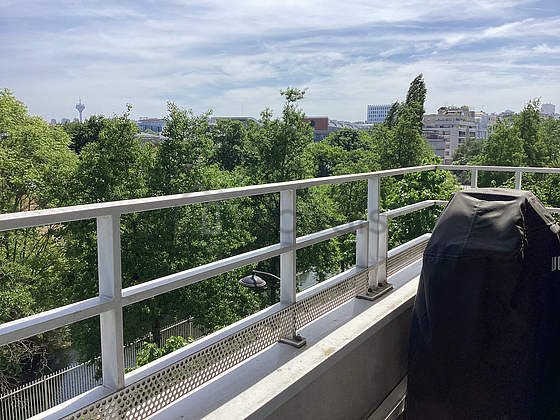 Very quiet and very bright balcony with tile floor