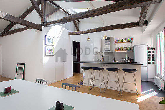 Very bright kitchen facing the courtyard