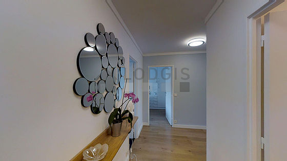 Very beautiful entrance with wooden floor
