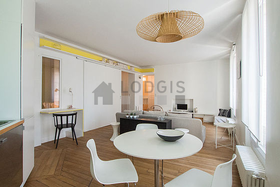 Magnifique séjour calme et très lumineux d'un appartement à Paris