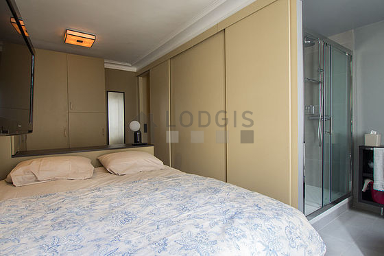 Chambre très calme pour 2 personnes équipée de 1 lit(s) de 140cm