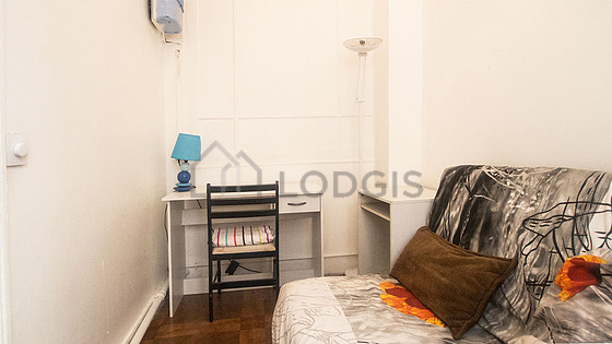 Very quiet bedroom