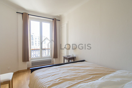 Chambre donnant sur cour