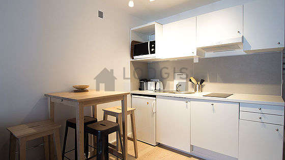 Kitchen where you can have dinner for 4 person(s) equipped with dishwasher, hob, refrigerator, freezer