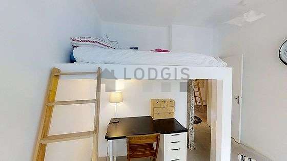 Quiet bedroom for 2 persons equipped with 1 loft bed(s) of 140cm