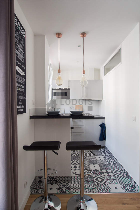 Great kitchen of 4m² with tile floor