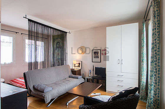 Very quiet living room furnished with 1 sofabed(s) of 140cm, 1 bed(s) of 160cm, tv, 1 armchair(s)