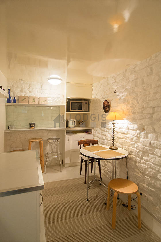 Kitchen where you can have dinner for 2 person(s) equipped with dishwasher, hob, refrigerator, freezer