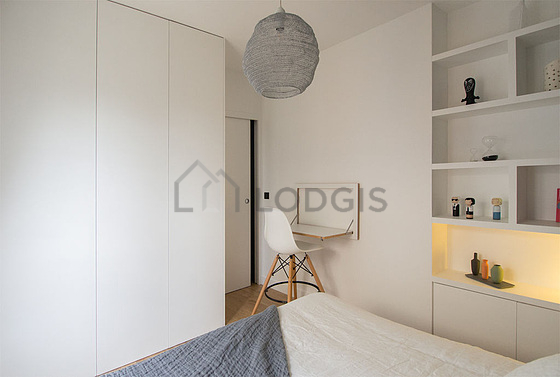 Chambre donnant sur cour