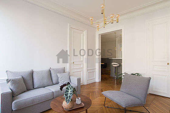 Living room of 14m² with woodenfloor