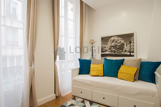 Chambre donnant sur cour