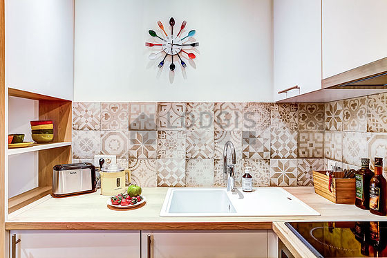 Very bright kitchen