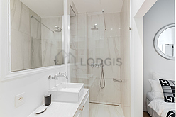 Apartment Paris 1° - Bathroom