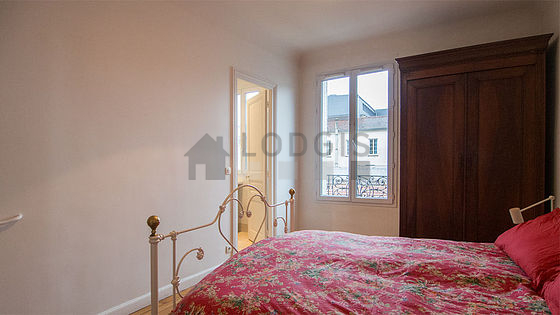Chambre donnant sur cour