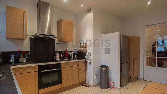 Kitchen where you can have dinner for 2 person(s) equipped with dishwasher, hob, refrigerator, extractor hood