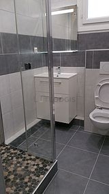 Apartment Paris 18° - Bathroom