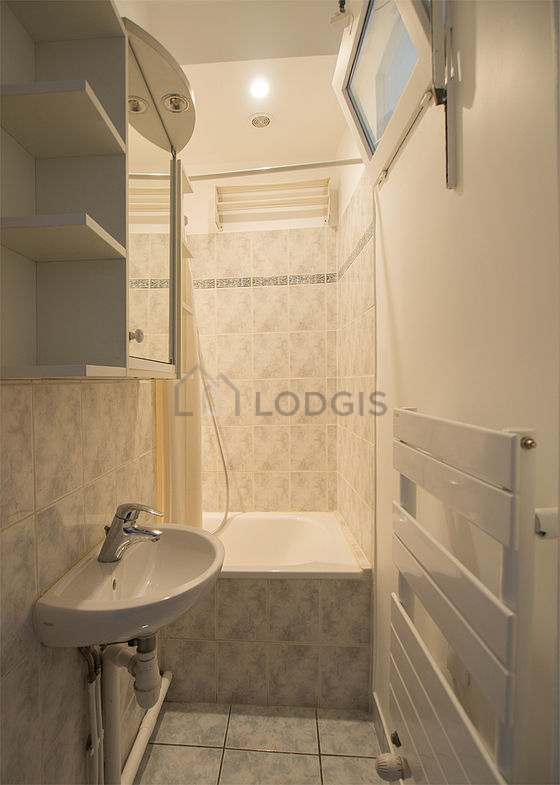 Beautiful bathroom with tile floor