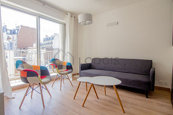 Séjour très calme équipé de 1 canapé(s) lit(s) de 110cm, télé, 2 fauteuil(s)