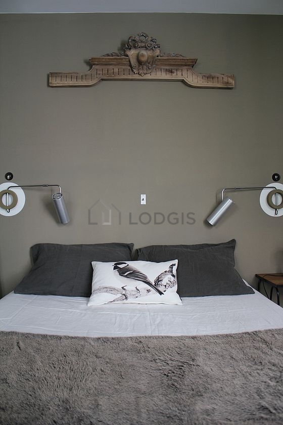 Quiet bedroom for 2 persons equipped with 1 bed(s) of 160cm