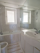 Appartement Paris 6° - Salle de bain