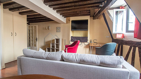 Beau séjour très calme et lumineux d'un appartement à Paris