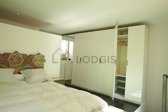 Very quiet bedroom for 2 persons equipped with 1 bed(s) of 160cm