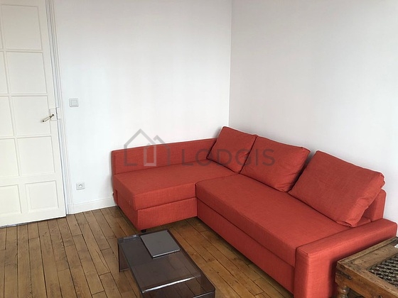Living room furnished with 1 sofabed(s) of 140cm, sofa, 1 chair(s)