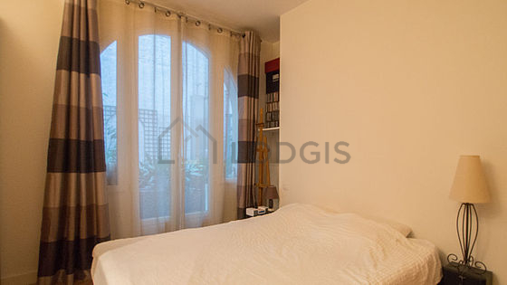 Chambre donnant sur cour
