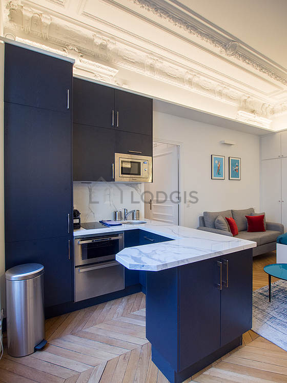 Magnifique cuisine de 6m² avec du parquet au sol
