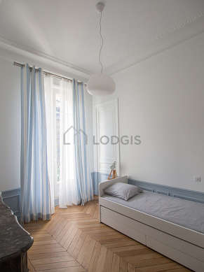 Very quiet bedroom for 1 persons equipped with 1 pullout bed(s) of 90cm