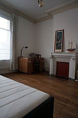 House Suresnes - Bedroom 2