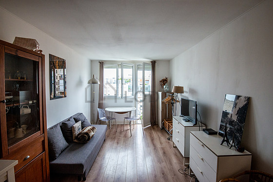 Very quiet living room furnished with 1 sofabed(s) of 160cm, tv, storage space, 3 chair(s)