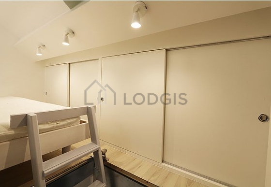 Chambre très calme pour 2 personnes équipée de 1 lit(s) de 140cm