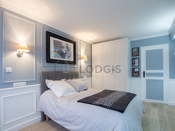 Very quiet bedroom for 2 persons equipped with 1 bed(s) of 140cm