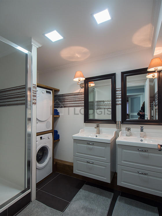Appartement Paris 8° - 