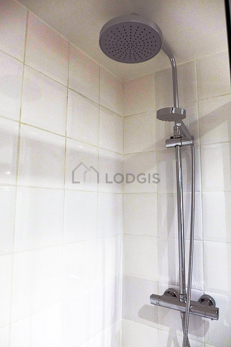 Agréable salle de bain