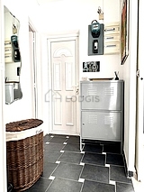 Apartment Paris 18° - Entrance